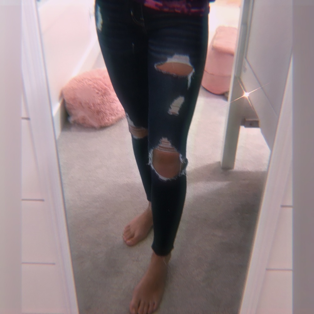 hollister 00 dark blue wash ripped jeans!